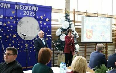 1. Starosta Grajewski i Dyrektor Zespołu Szk&oacute;ł w Nieckowie