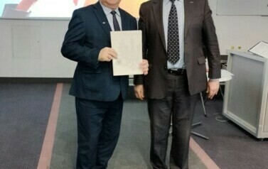 2. Od lewej - Starosta Grajewski, RektorMiędzynarodowej Akademii Nauk Stosowanych w Łomży