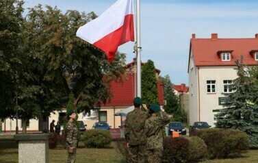 5. Wciągnięcie flagi na maszt