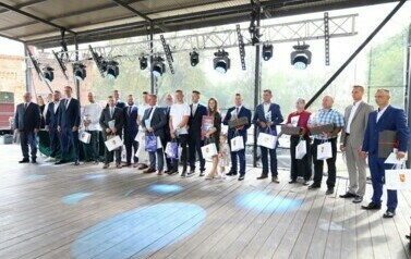 13. Rolnicy wyr&oacute;żnieni podczas dożynek