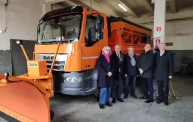 1. Przedstawiciele Zarządu Powiatu Grajewskiego wraz z Dyrektorem Zarządu Dr&oacute;g Powiatowychw  Grajewie