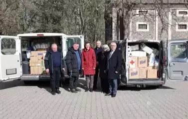 8. Busy zapakowane środkami czystości