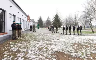 3. Sadzenie dęb&oacute;w pamięci.
