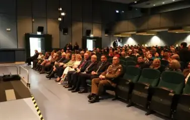 1. Zebrani na sali widowiskowej GCK