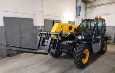 1. Ładowarka teleskopowa