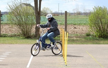 6. Slalom między przeszkodami