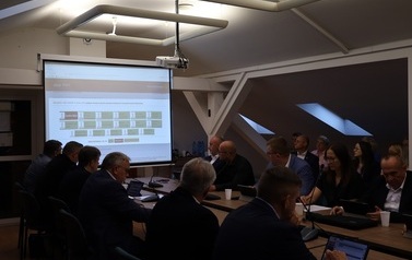 8. Głosowanie za udzieleniem absolutorium