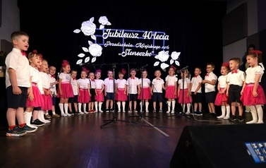 6. Występ śpiewany