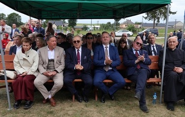 5. Goście na uroczystości