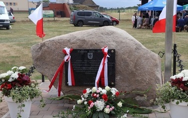 1. Tablica memoratywna