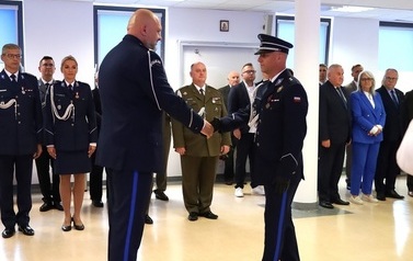 3. Komendant dołącza do uroczystości