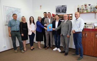 4. Wsp&oacute;lne zdjęcie uczestnik&oacute;w spotkania