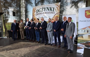 25. Wręczanie medali instytucjom wsp&oacute;łpracującym z samorządami