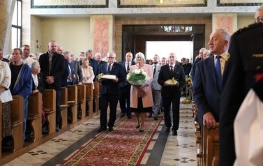 4. Dary ołtarza