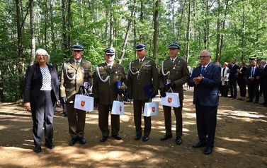 14. Podziekowania dla przedstawicieli wojska