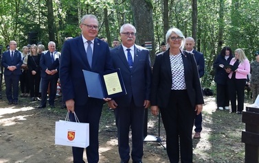 13. Podziękowania dla Dyrektora Oddziału IPN w Białymstoku