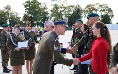 7. Składanie gratulacji 