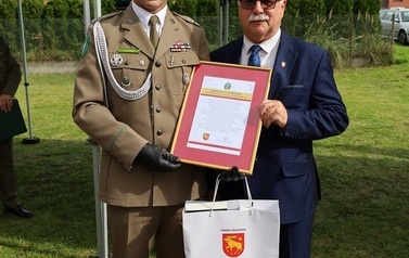 8. Komendant Straży Granicznej ze Starostą Grajewskim 