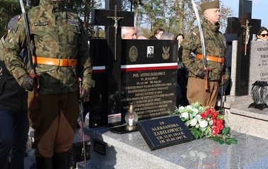 10. Gr&oacute;b por. Antoniego Zabiłowicza