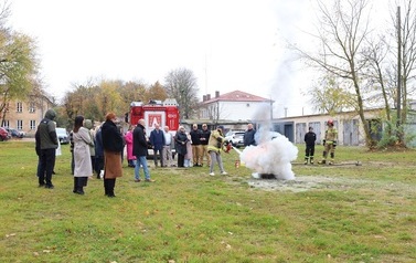 6. Ćwiczebne gaszenie ognia