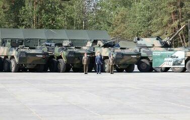 2. płk Miwczysław Gurgielewicz, Mariusz Błaszczak i gen. dyw. Norbert Iwanowski