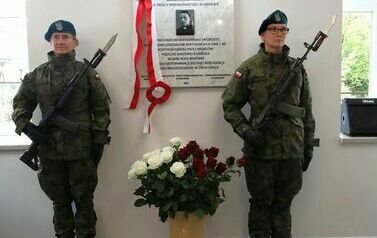 21. Odsłonięta tablica memoratywna