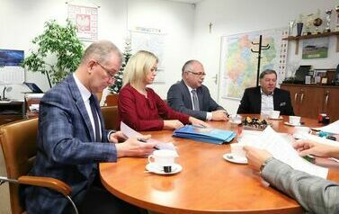 3. Od lewej - Tomasz Cebeliński, Małgorzata Cybula, Waldemar Remfeld i Czesław ołdakowski