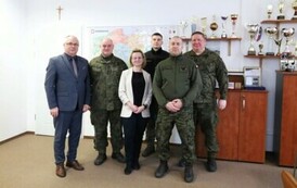 1. Spotkanie Starosty z zołnierzami jednostki wojskowej z Wojewodzina