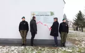 11. Sadzenie dęb&oacute;w pamięci.
