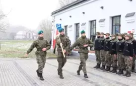 9. Sadzenie dęb&oacute;w pamięci.