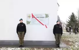 4. Sadzenie dęb&oacute;w pamięci.