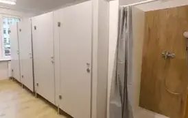 1. Kabiny łazienkowe