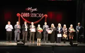 1. Przedstawiciele samorząd&oacute;w i instytucji