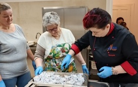 6. Zawinięte w folię buraki do pieczenia