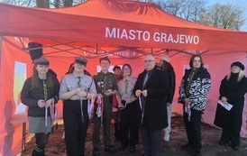 5. Dekoracja uczestnik&oacute;w biegu