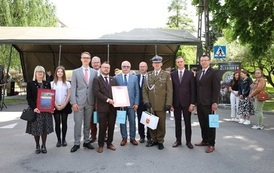 9. Podzięowania dow&oacute;dcy od samorządowc&oacute;w