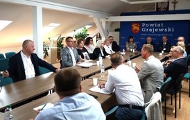 4. Przedstawiciele lokalnych samorząd&oacute;w