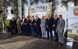 25. Wręczanie medali instytucjom wsp&oacute;łpracującym z samorządami