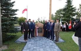 7. Odsłonięcie tablicy memoratywnej