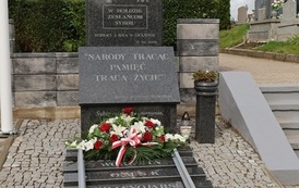 6. Pomnik Sybirak&oacute;w