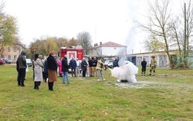 6. Ćwiczebne gaszenie ognia