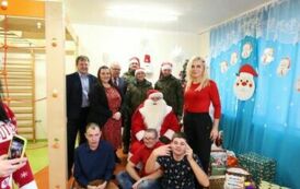 4. Wsp&oacute;lne zdjęcie z grupą trzecią