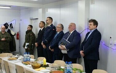 1. Przedstawiciele samorząd&oacute;w, jednostek i straży