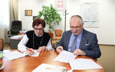 1. Od lewej - Grażyna Bogdańska i Waldemar Remfeld
