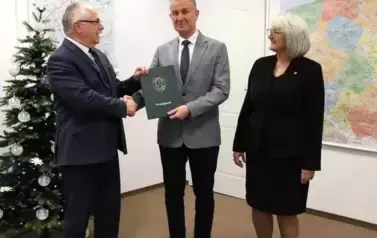 1. Nowy dyrektor Zespołu Szk&oacute;ł w Wojewodzinie