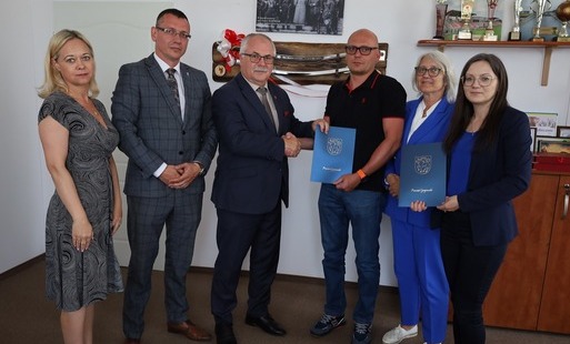 Podpisanie umowy na opracowanie dokumentacji technicznej na Przebudowę odcinków DP nr 1812B